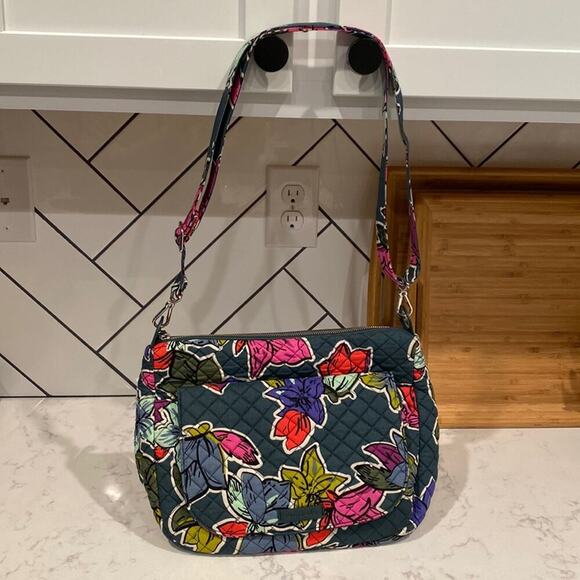 Vera Bradley Carson Falling Flowers quilted crossbody shoulder adjustable bag - Picture 1 of 16